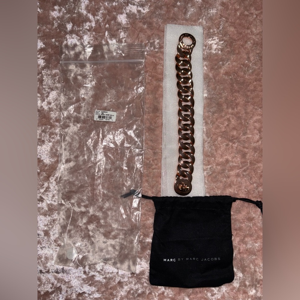 NWT Marc Jacobs “Katie” Rose Gold Bracelet